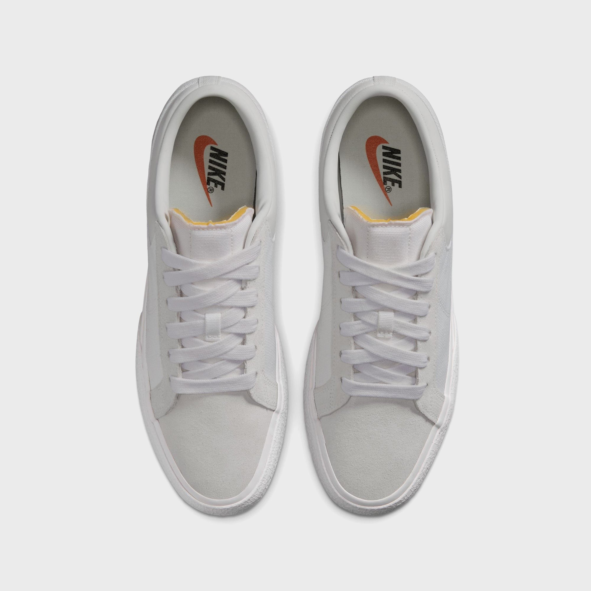 Nike Blazy - White / Sail
