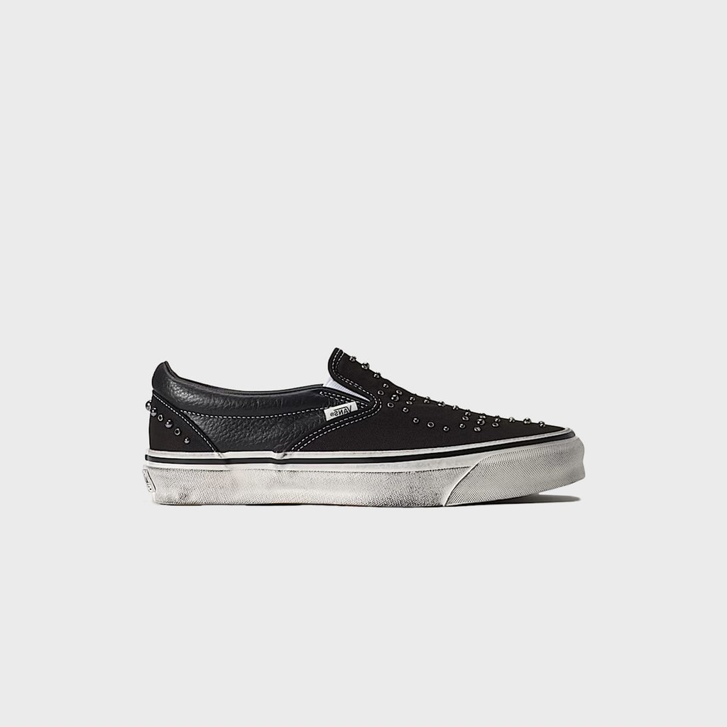 VANS Premium Classic Slip-On - Black / Black