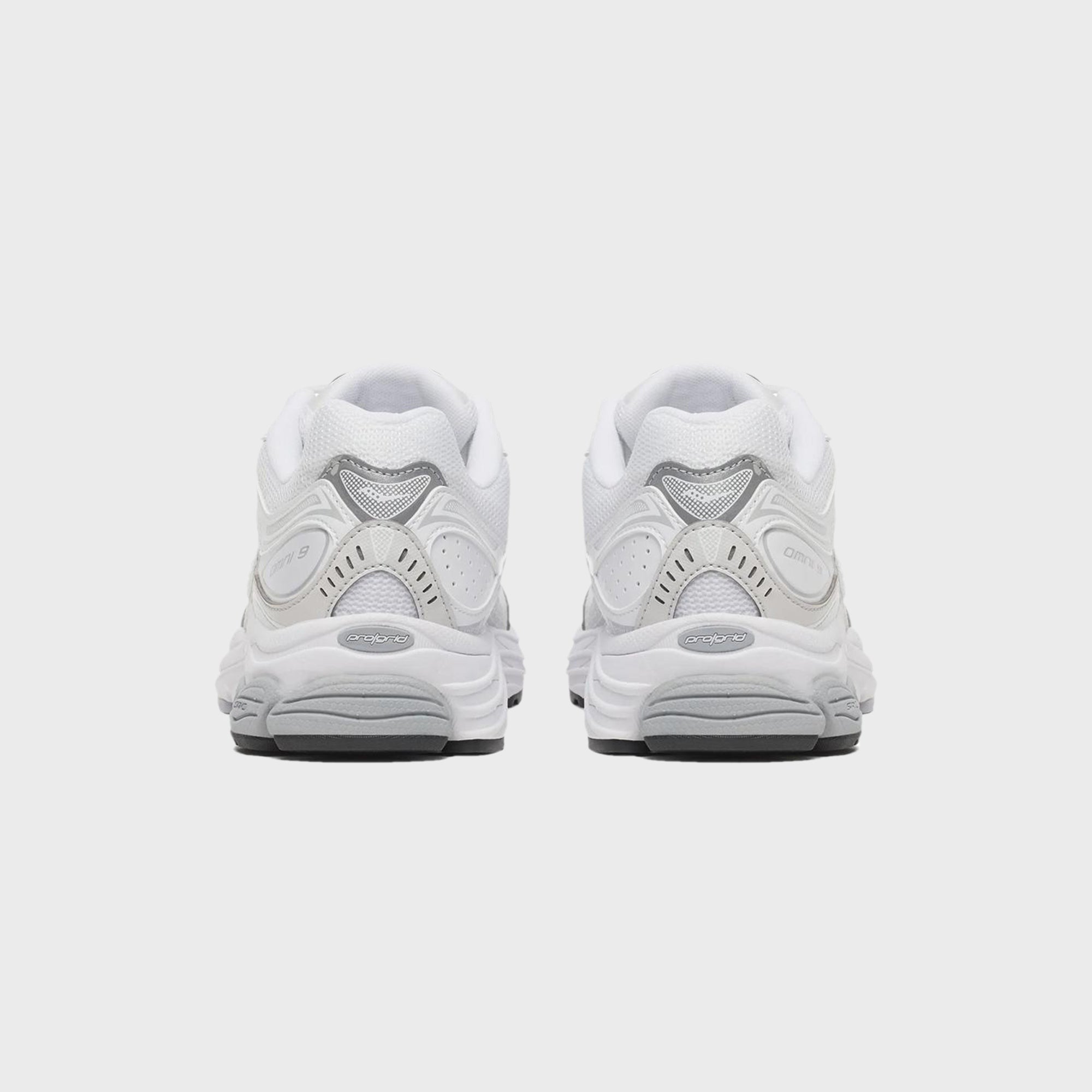 Saucony ProGrid Omni 9 Distract - White / Grey