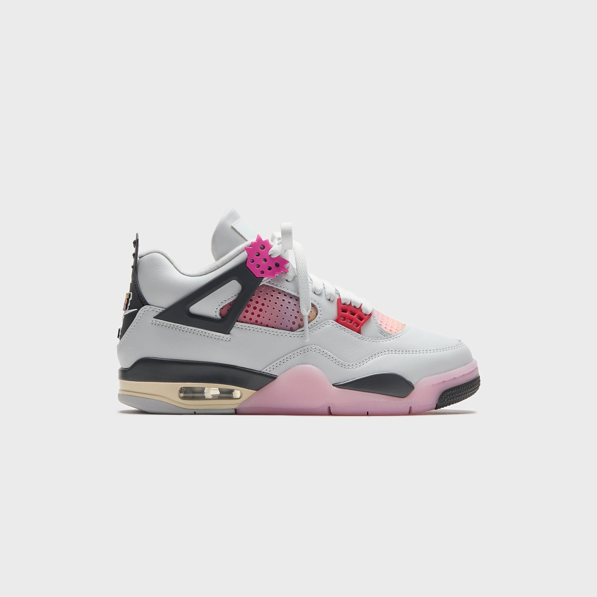 Jordan Air Jordan 4 Retro - Off-White / Anthracite / Fire Pink
