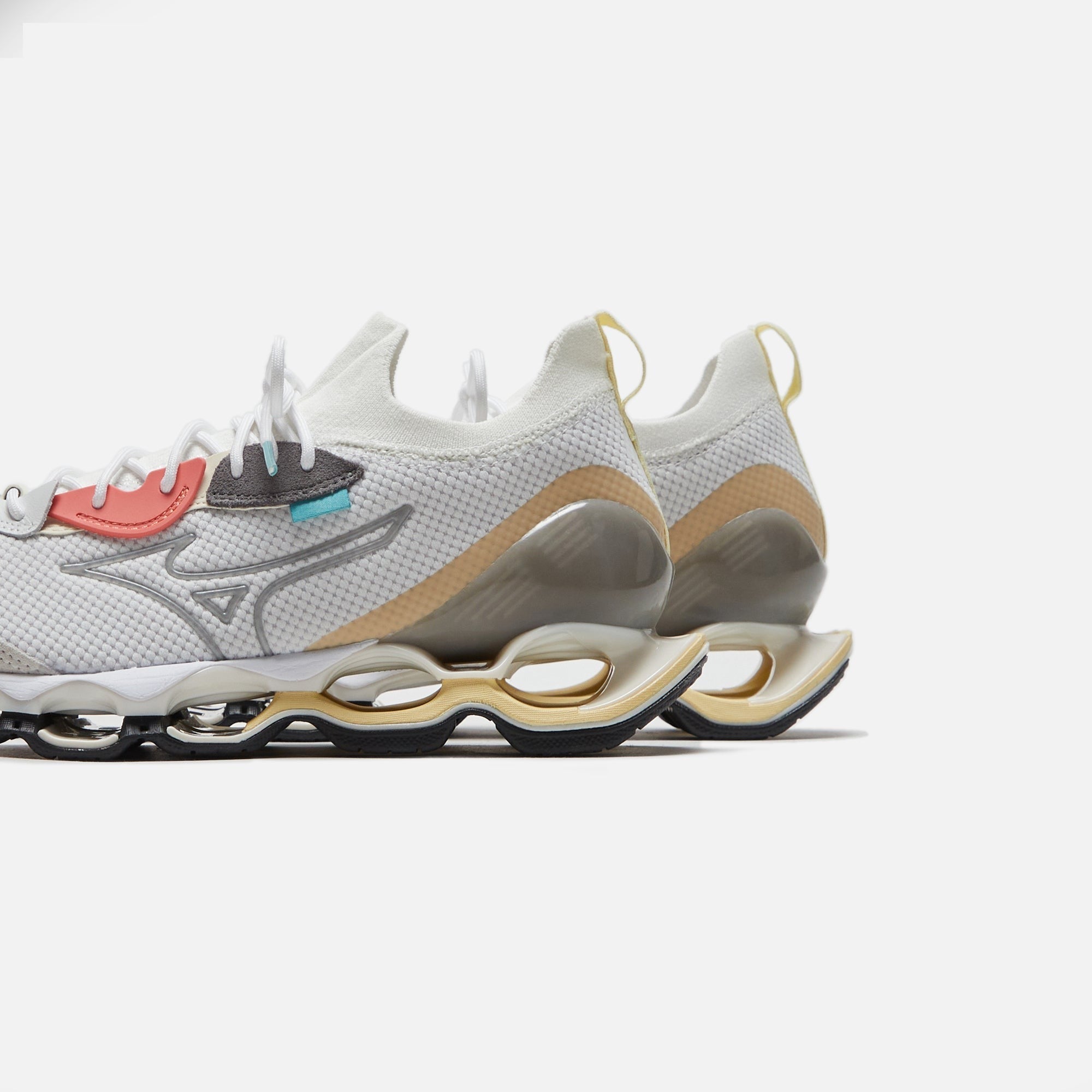 Mizuno Wave Prophecy Beta - White