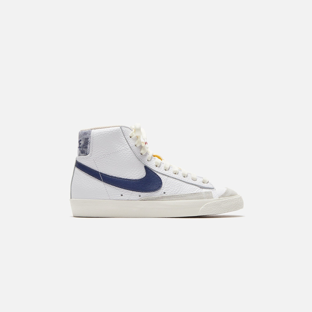 Nike Blazer Mid `77 - White / Midnight Navy / Sail / Gym Red