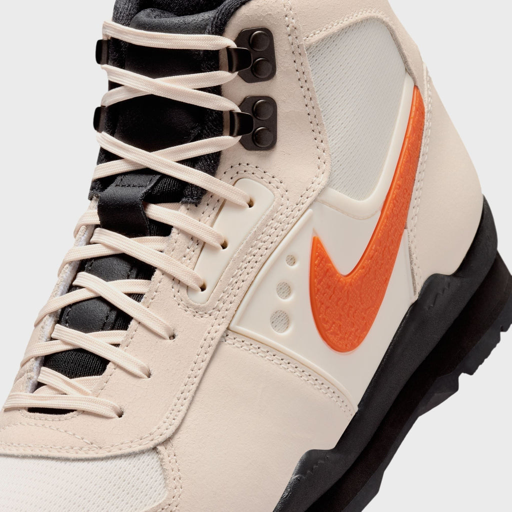 Nike Baltoro - Chalk / Safety Orange