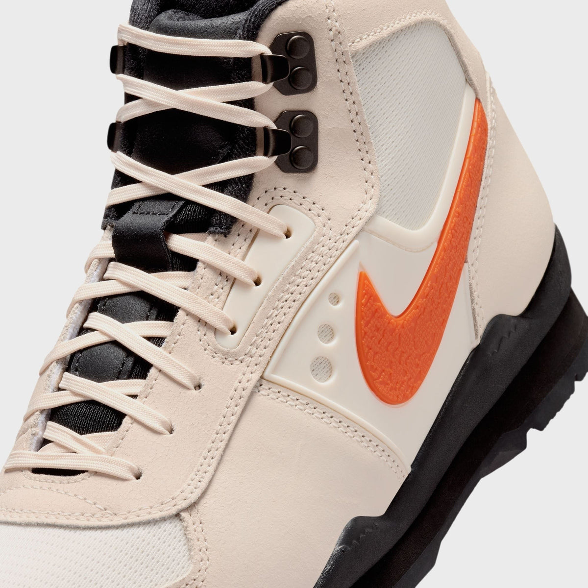 Nike Baltoro - Chalk / Safety Orange