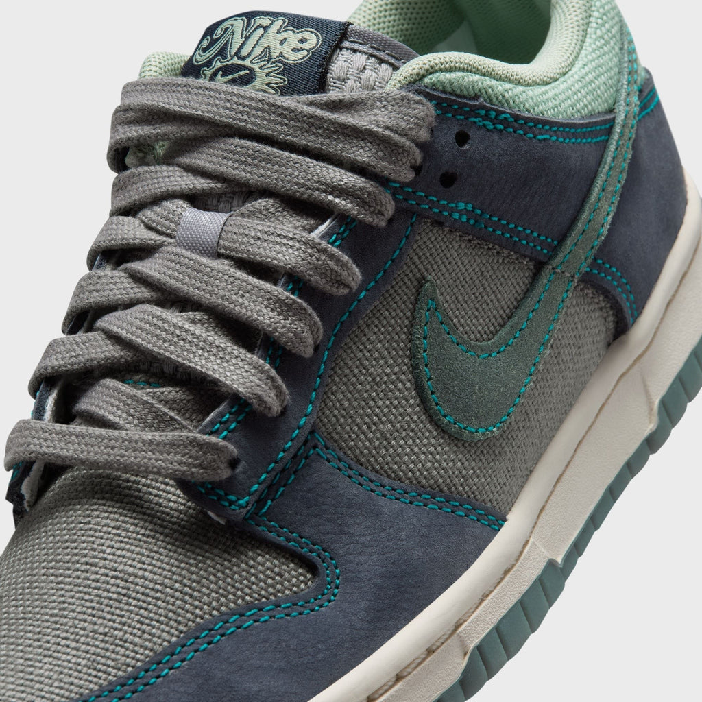 Nike GS Dunk Low LV8 1 - Pencil Point / Dark Obsidian / Steam / Mineral Slate