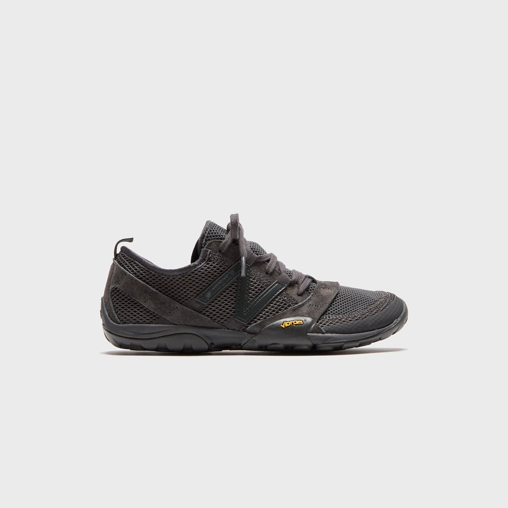 New Balance MT10 - Black