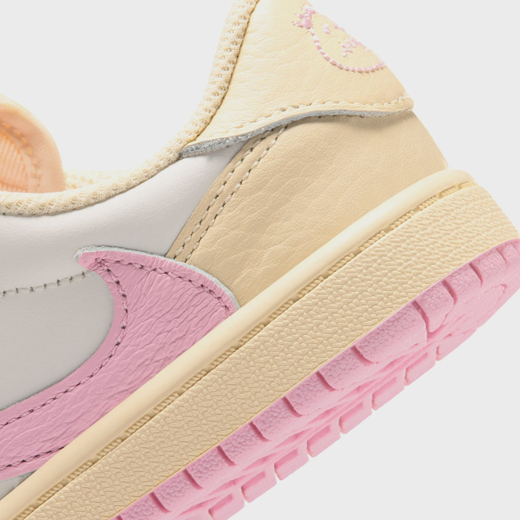 Jordan x Travis Scott PS Jordan 1 Retro Low OG - Muslin / Shy Pink / Sail / University Red