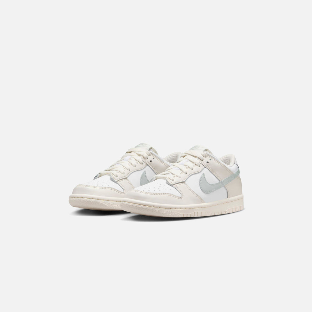 Nike GS Dunk Low - White / Light Silver / Phantom