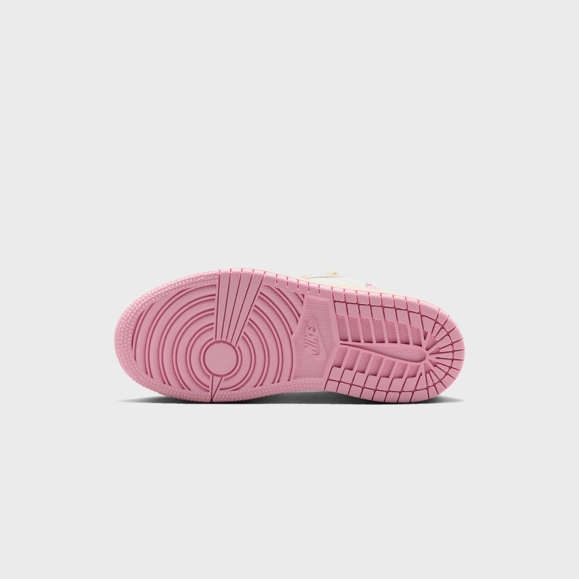Jordan x Travis Scott PS Jordan 1 Retro Low OG - Muslin / Shy Pink / Sail / University Red