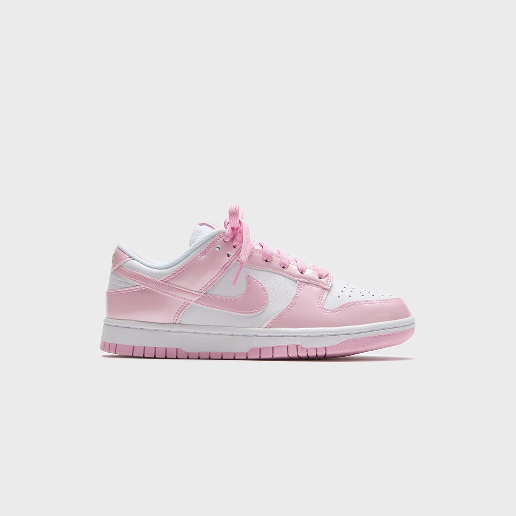 Nike WMNS Dunk Low SE - White / Metallic Silver / Pink Rise