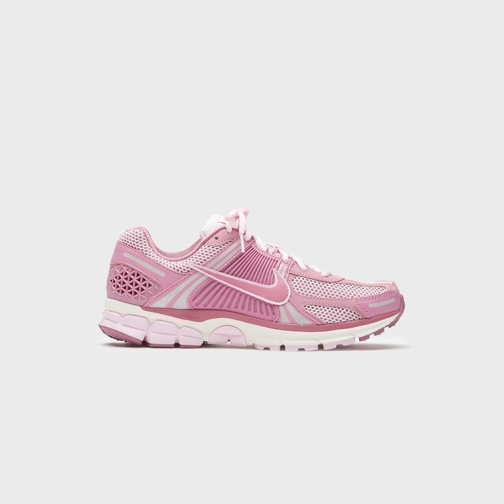 Nike WMNS Zoom Vomero 5 - Elemental Pink / Desert Berry