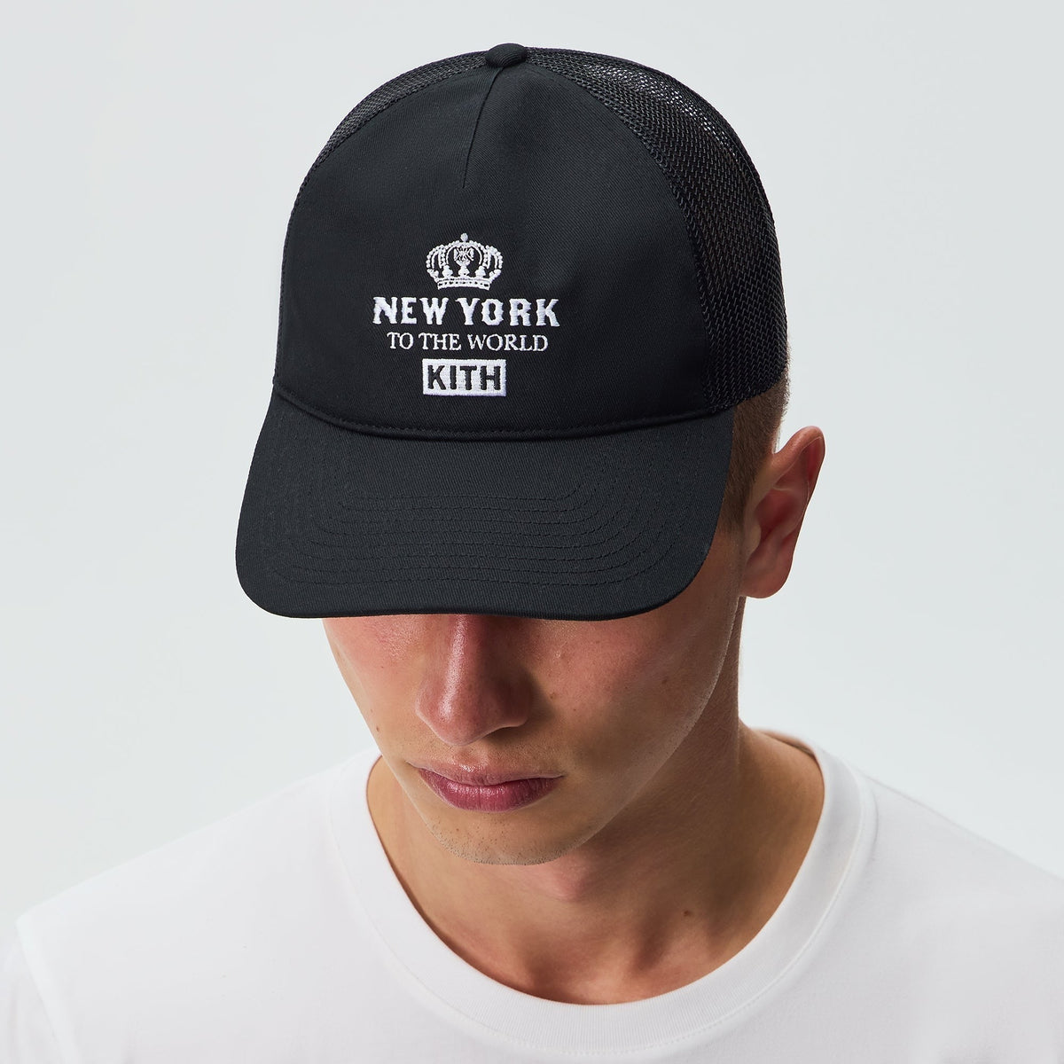 Kith New York To The World Relaxed Twill Nolan Trucker Hat - Black