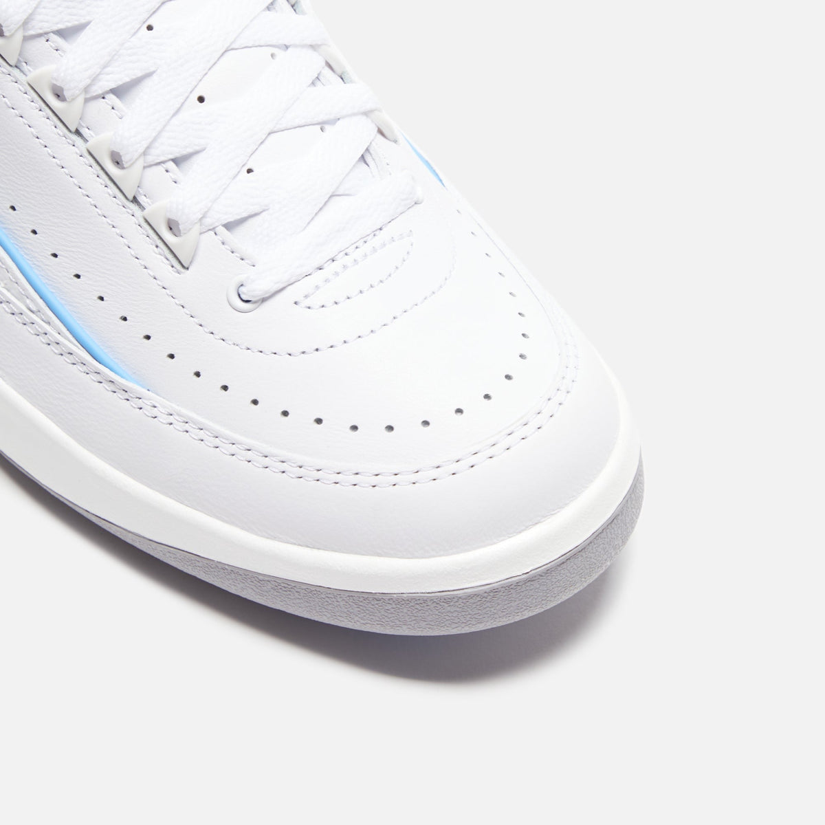 Jordan Air Jordan 2 Retro Low - White / University Blue / Cement Grey