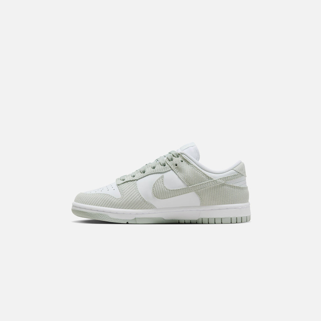 Nike WMNS Dunk Low - White / Light Silver
