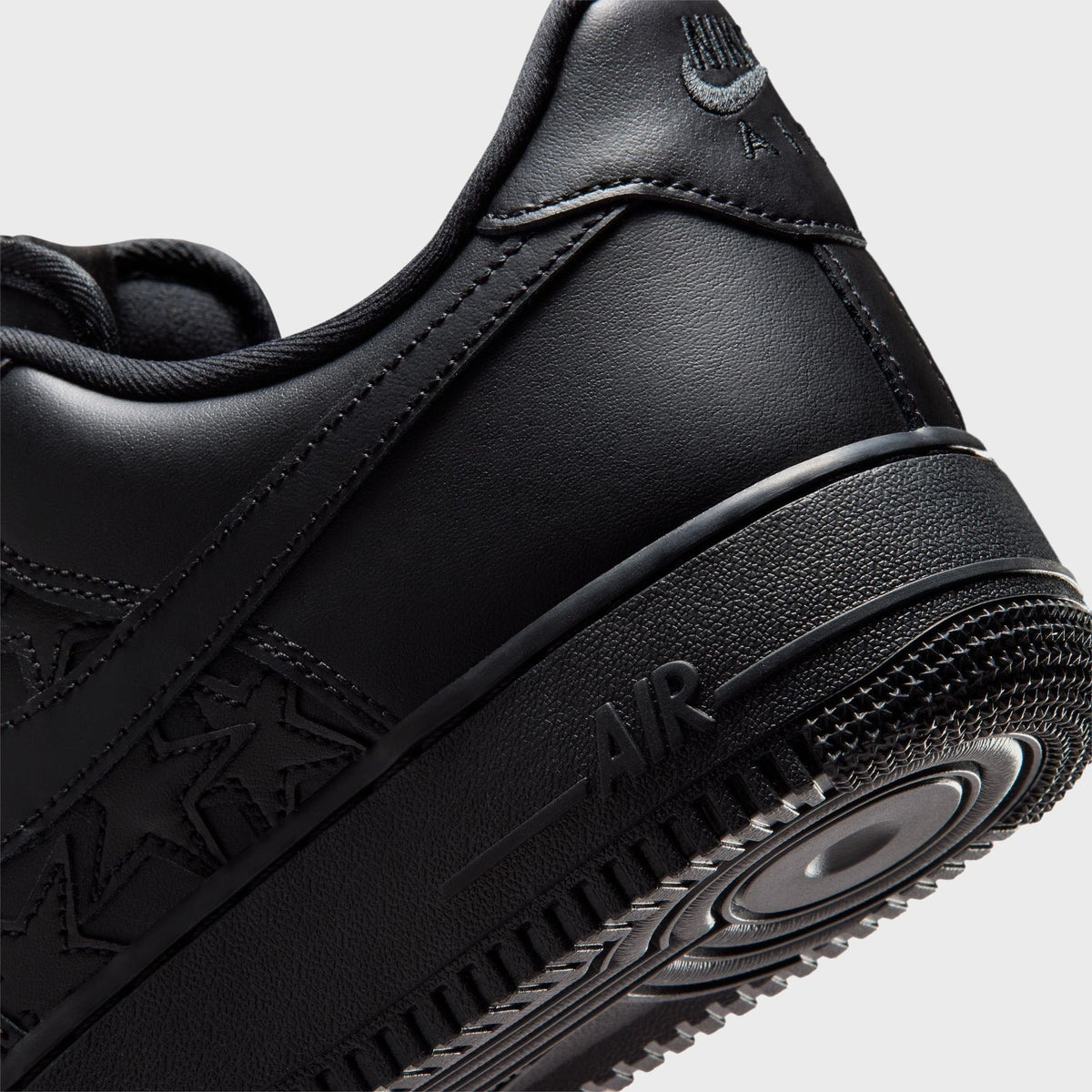 Nike Air Force 1 '07 Edge - Black / Metallic Silver