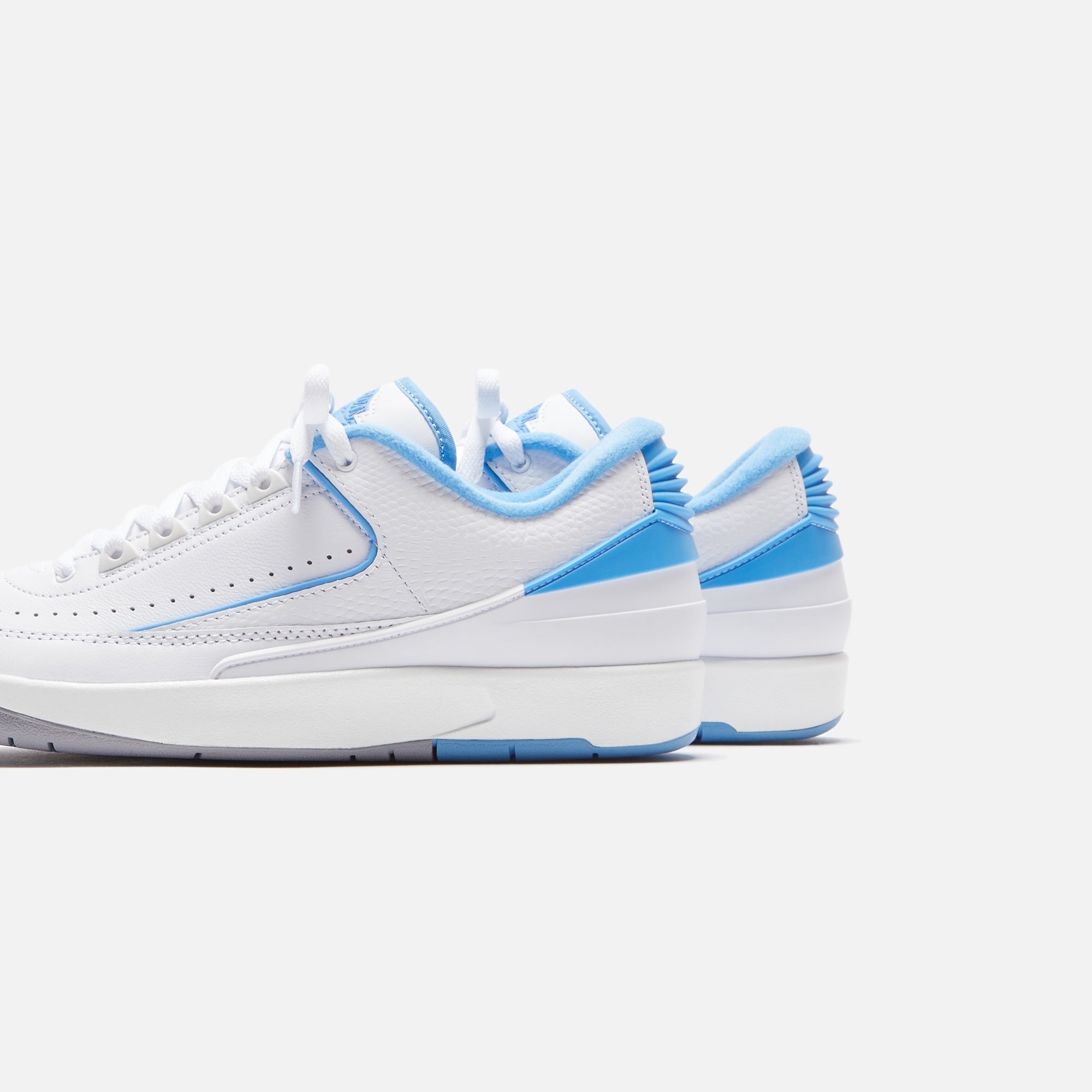 Jordan Air Jordan 2 Retro Low - White / University Blue / Cement Grey