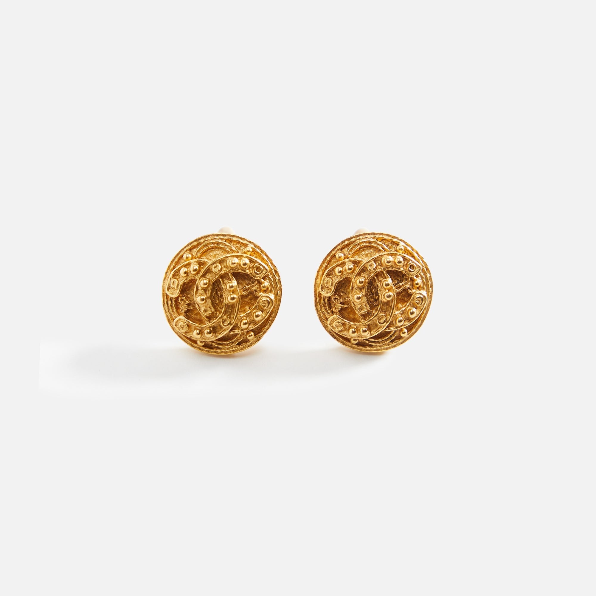 WGACA Chanel Filigree CC Round Earrings - Gold