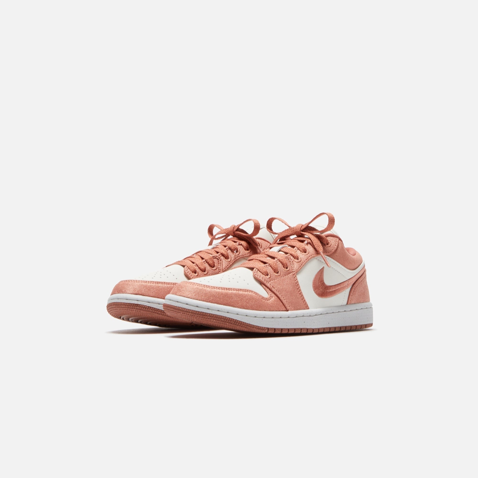 Nike WMNS Air Jordan 1 Low SE - Orange / Sail