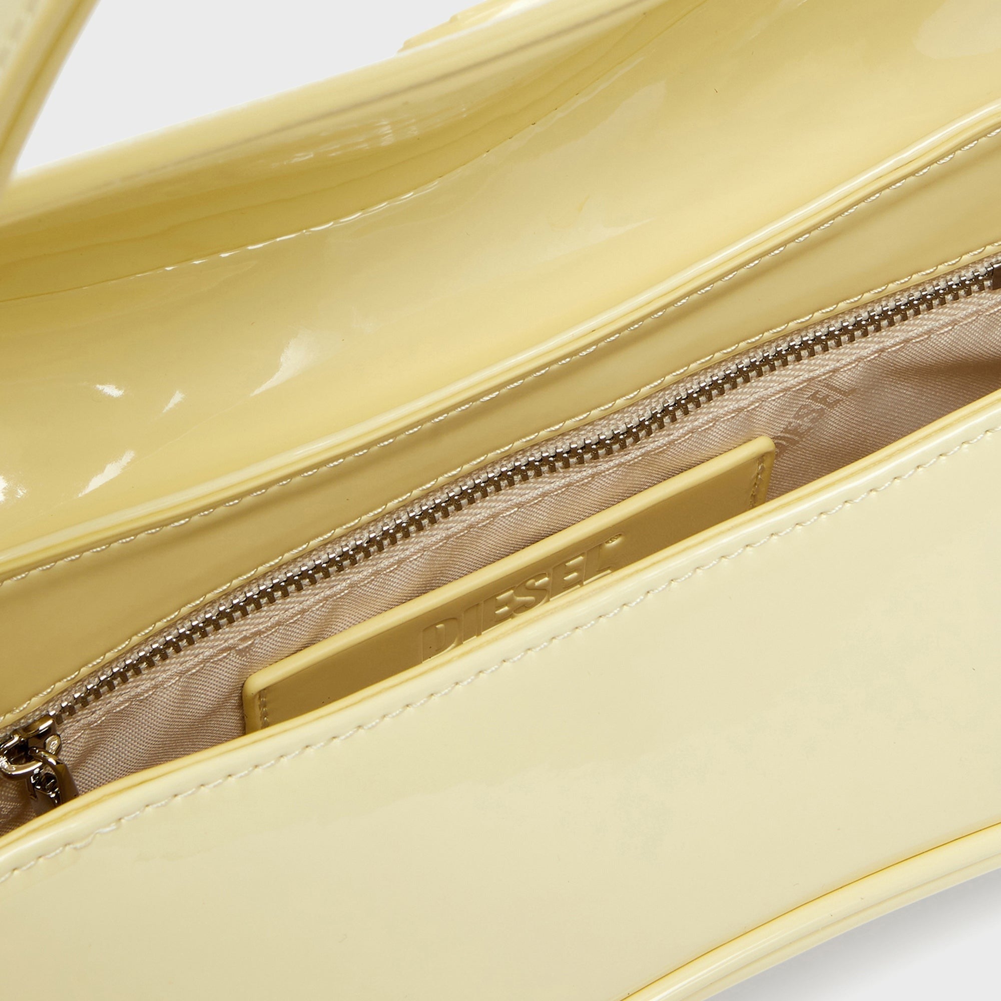 Diesel Play-Clutch In Glossy PU Bag - Light Yellow