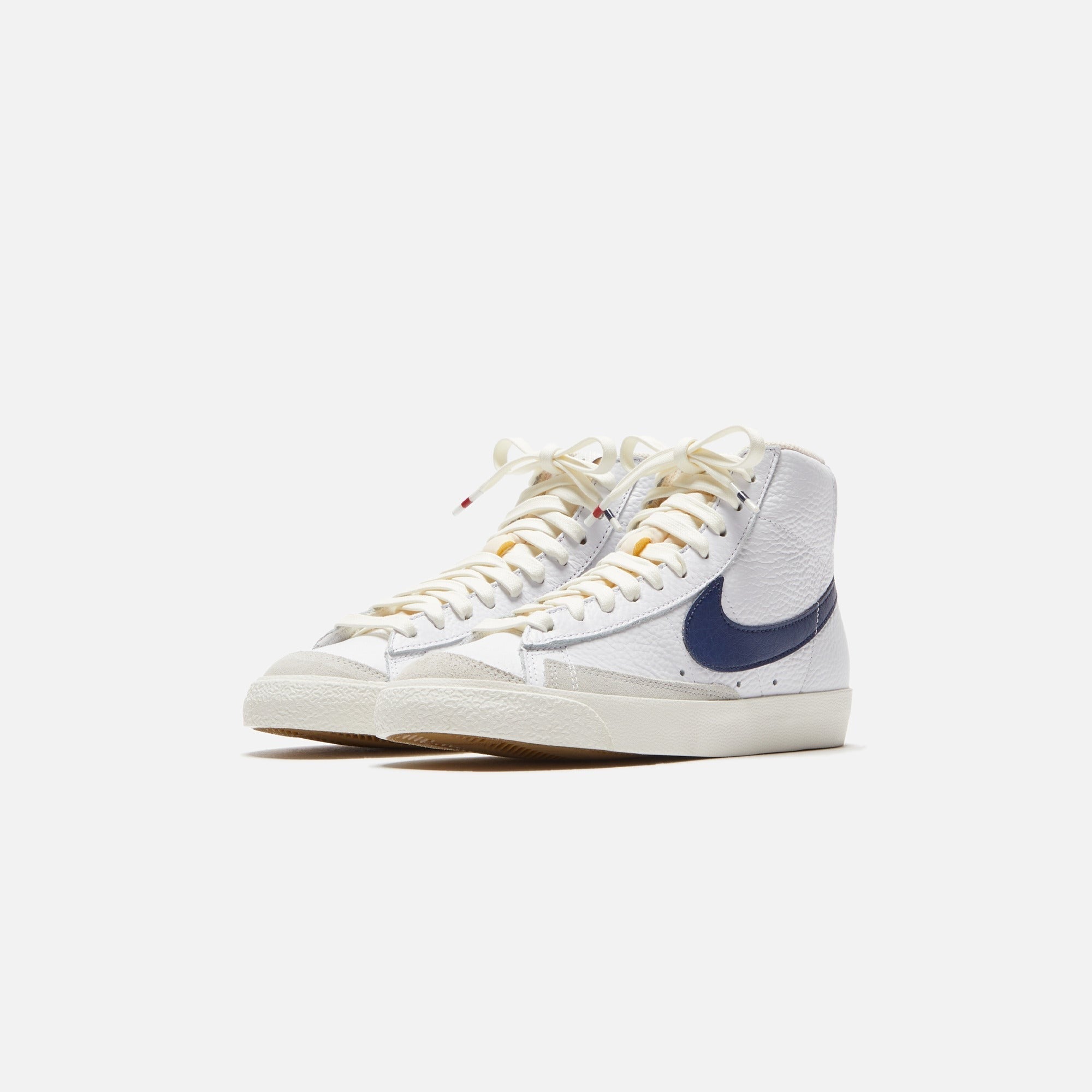 Nike Blazer Mid `77 - White / Midnight Navy / Sail / Gym Red