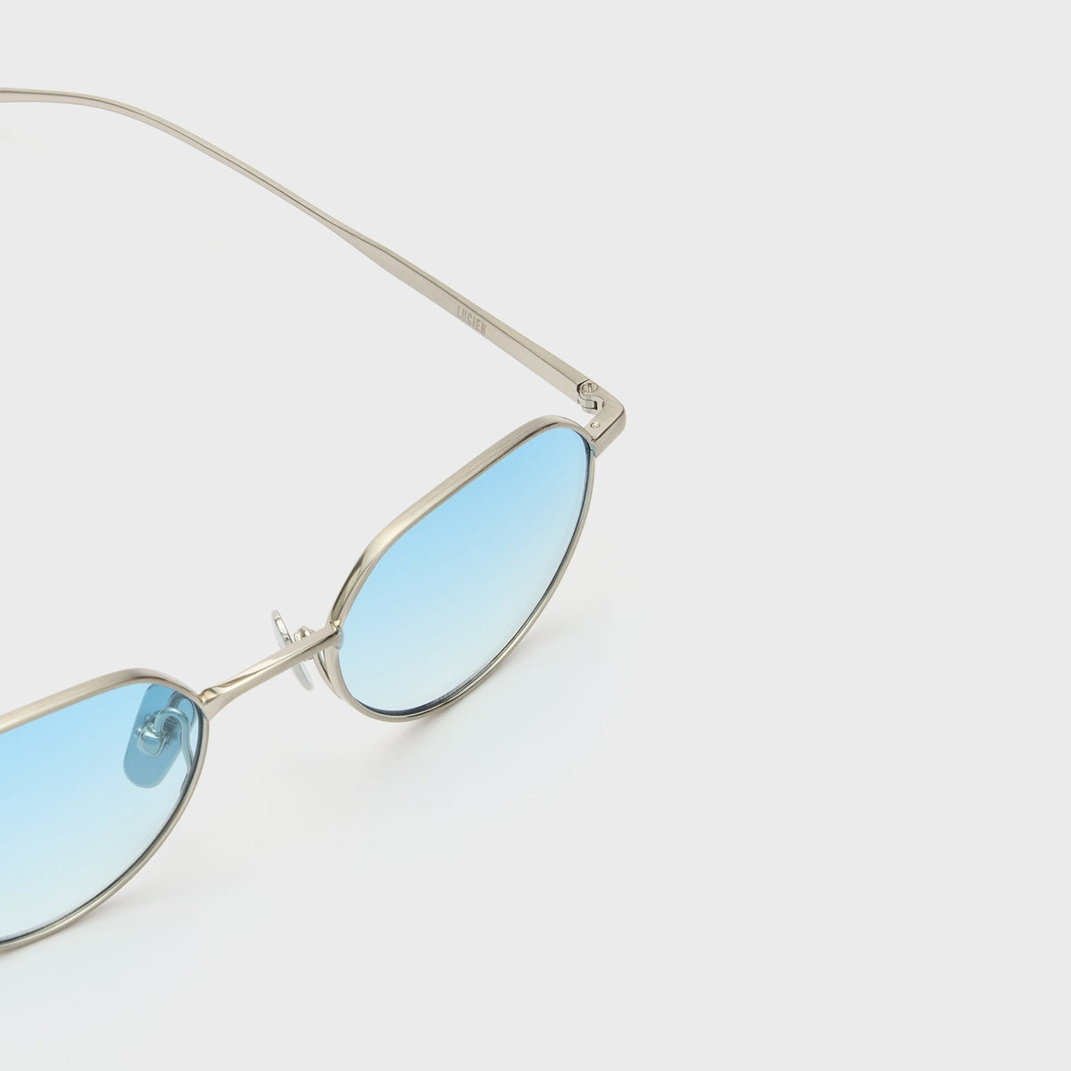 Flatlist Lucien - Brushed Silver / Light Blue Lens