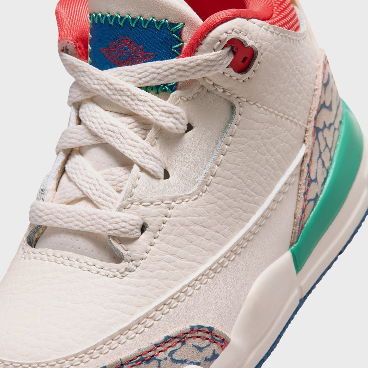 Jordan TD Jordan 3 Retro - Chalk / True Blue / Kinetic Green / Track Red