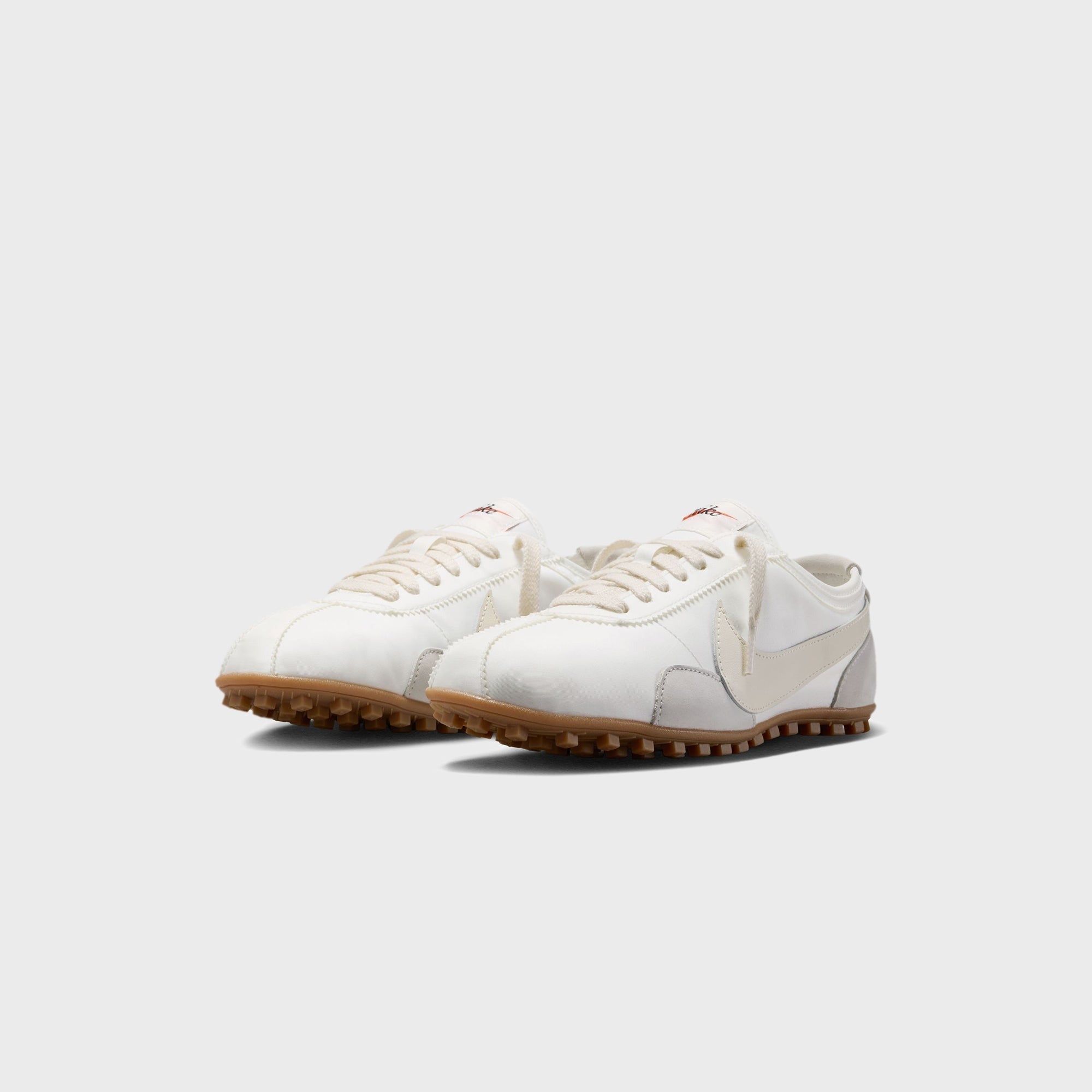 Nike WMNS Moon Shoe OG - Summit White / Gum Light Brown / Soft Pearl