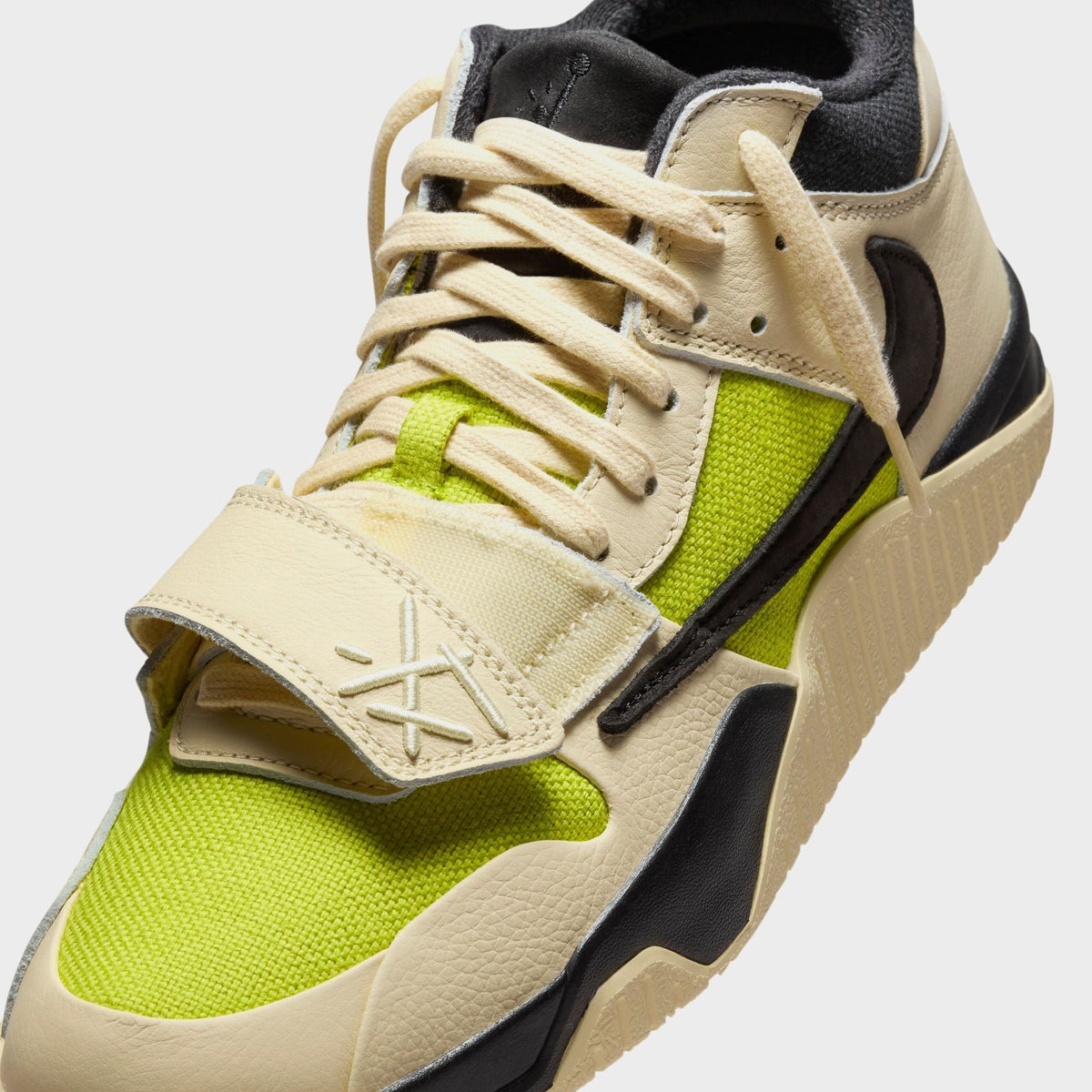 Jordan x Travis Scott Jumpman Jack TR - Bright Cactus / Muslin / Black