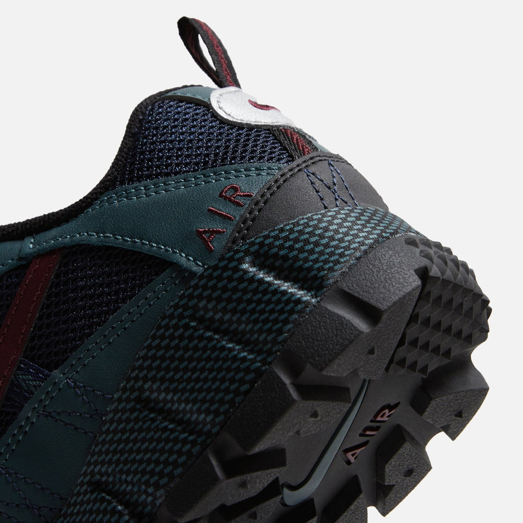 Nike Air Humara QS - Silver / Midnight Navy / Black / Desert Bronze