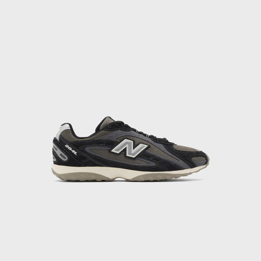 New Balance 204L - Black / Magnet