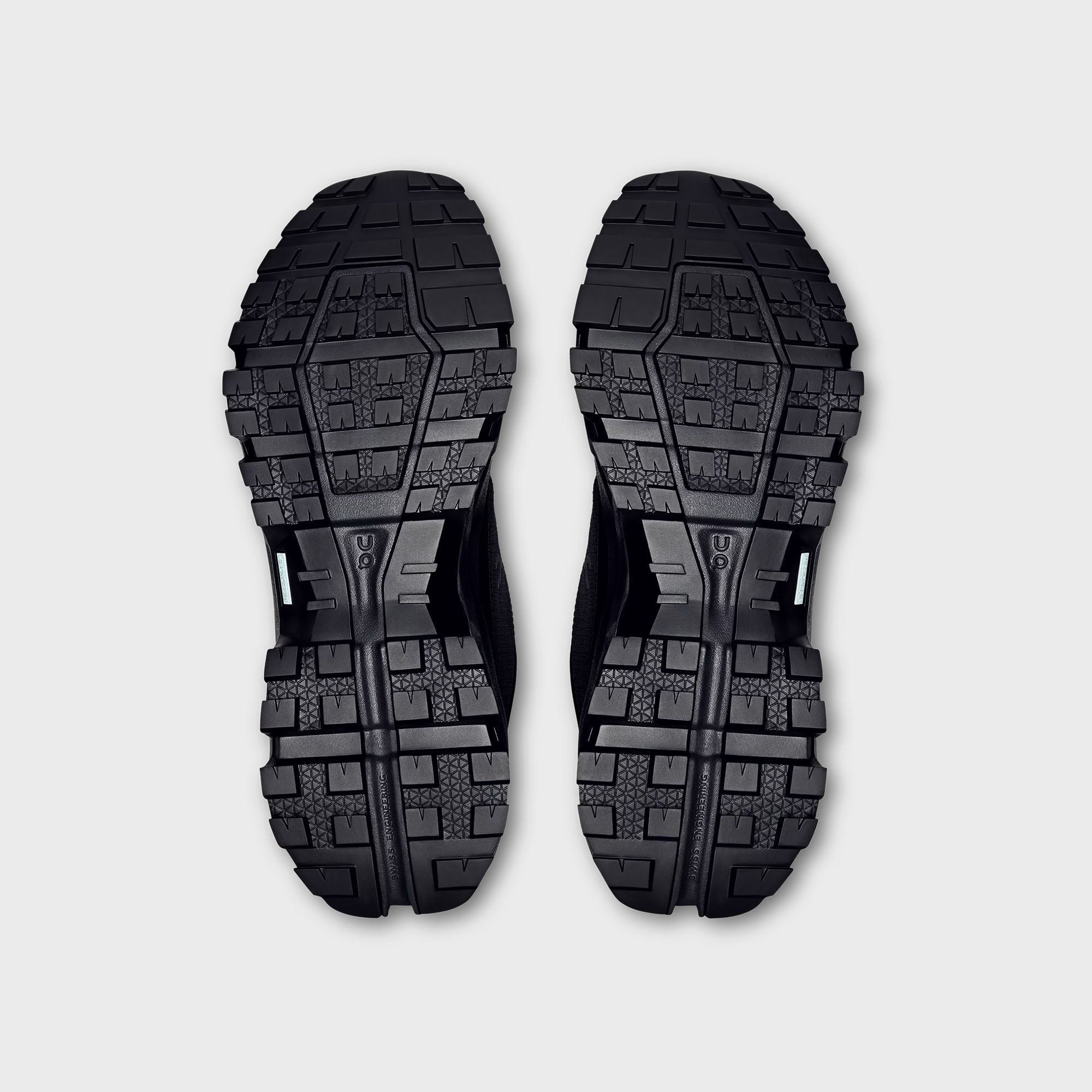 On Running Cloudrock Low Waterproof - Black