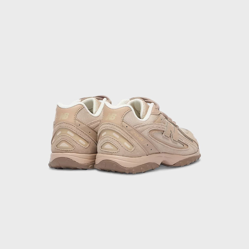 New Balance GS 204L - Driftwood / Sandstone