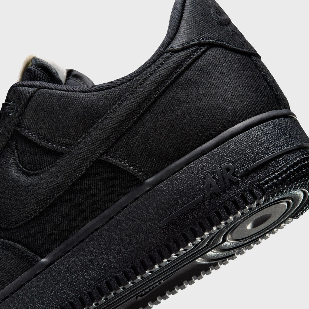 Nike Air Force 1 '07 LV8 - Black / Sail / Phantom