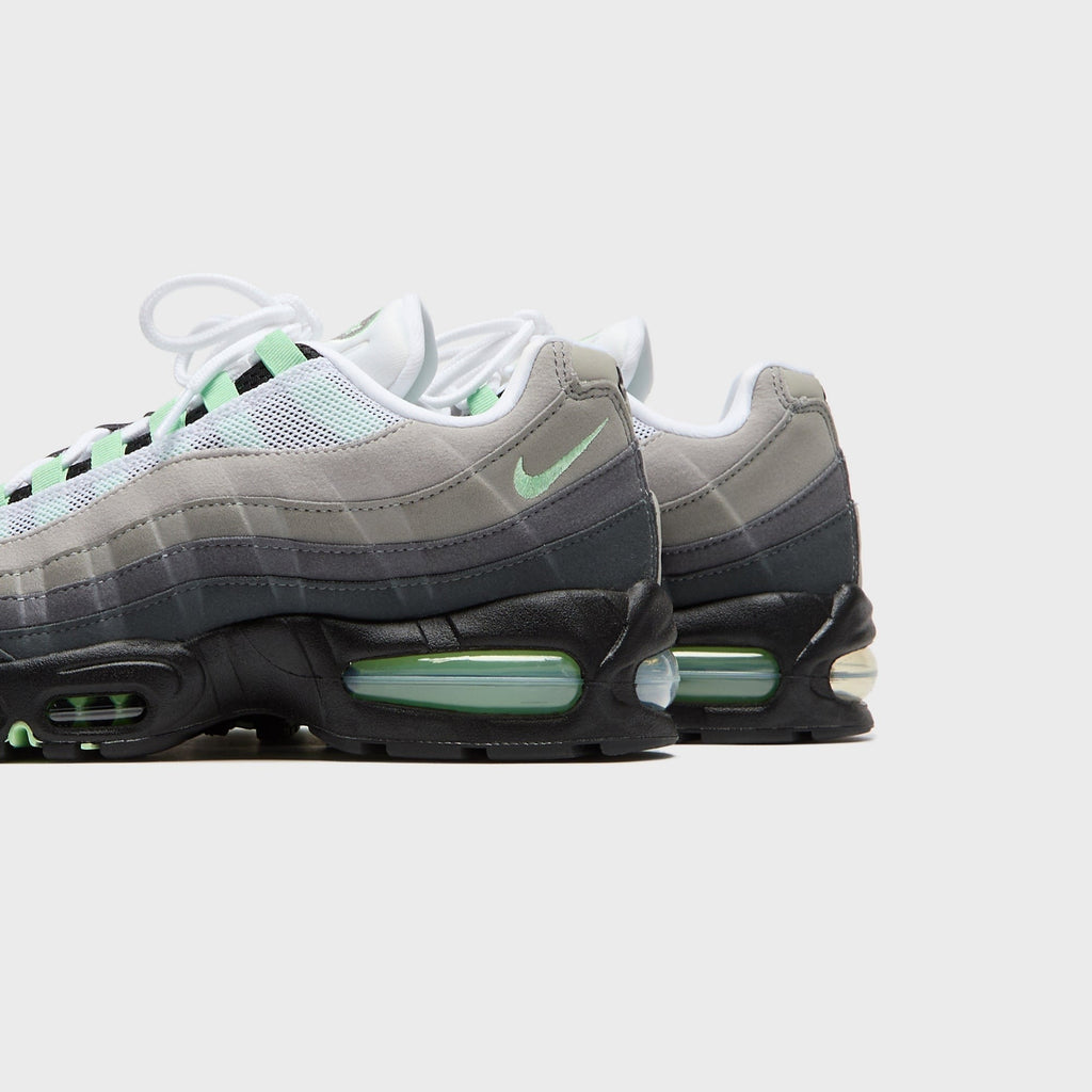 Nike WMNS Air Max 95 Big Bubble - Black / Fresh Mint / White / Medium Grey / Anthracite / Light Graphite