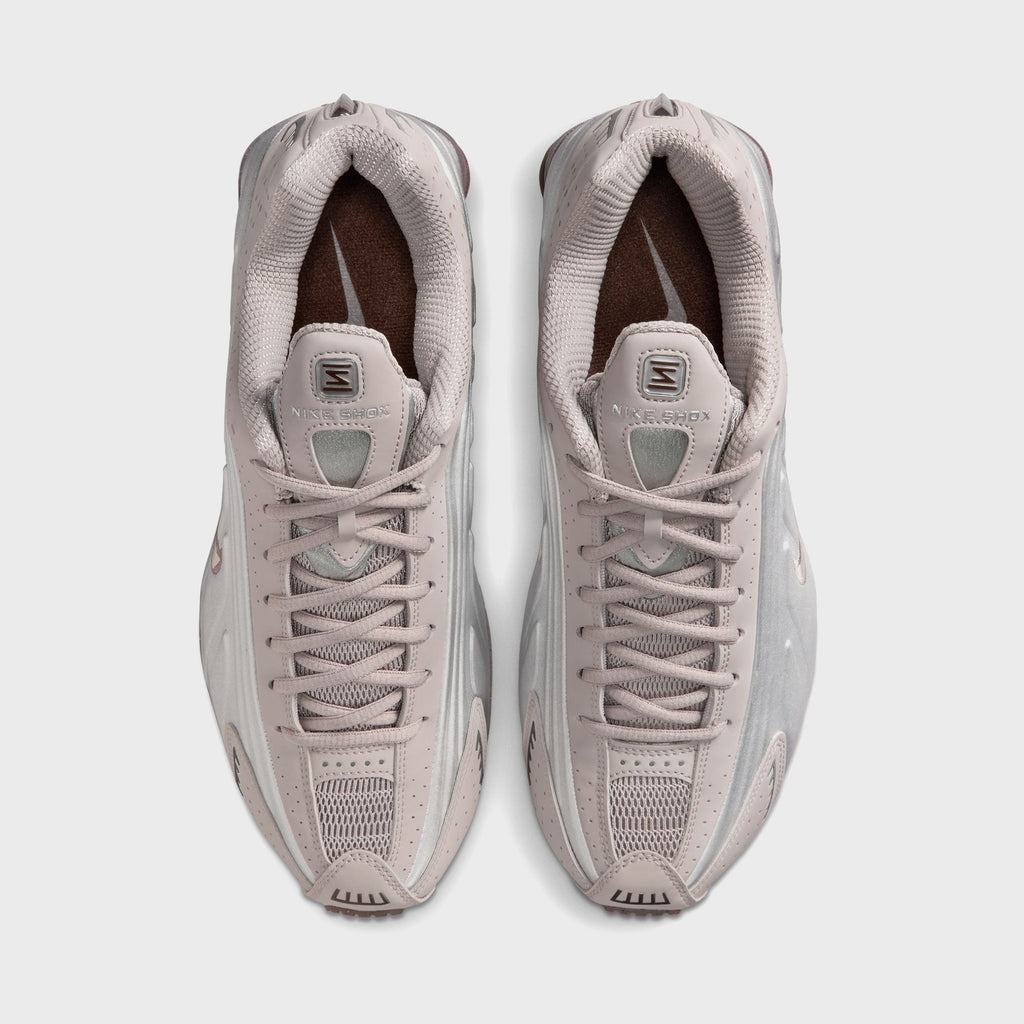 Nike Shox R4 - Cave Stone / Cave Stone / College Grey