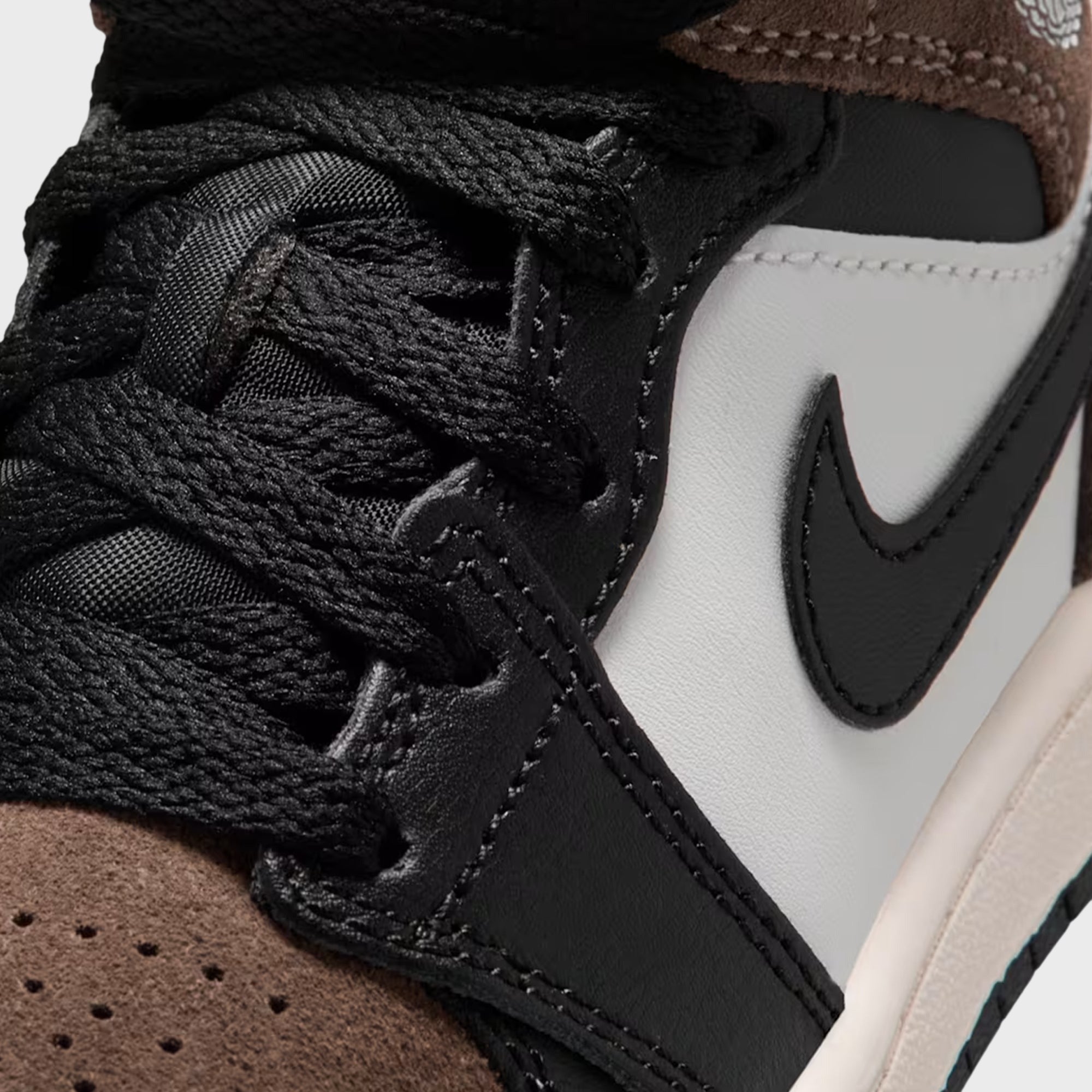 Jordan PS Jordan 1 Mid - Black / Palomino / University Red / Phantom