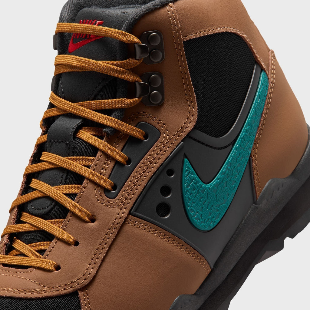 Nike Baltoro High - Light British Tan / Geode Teal / Black / University Red