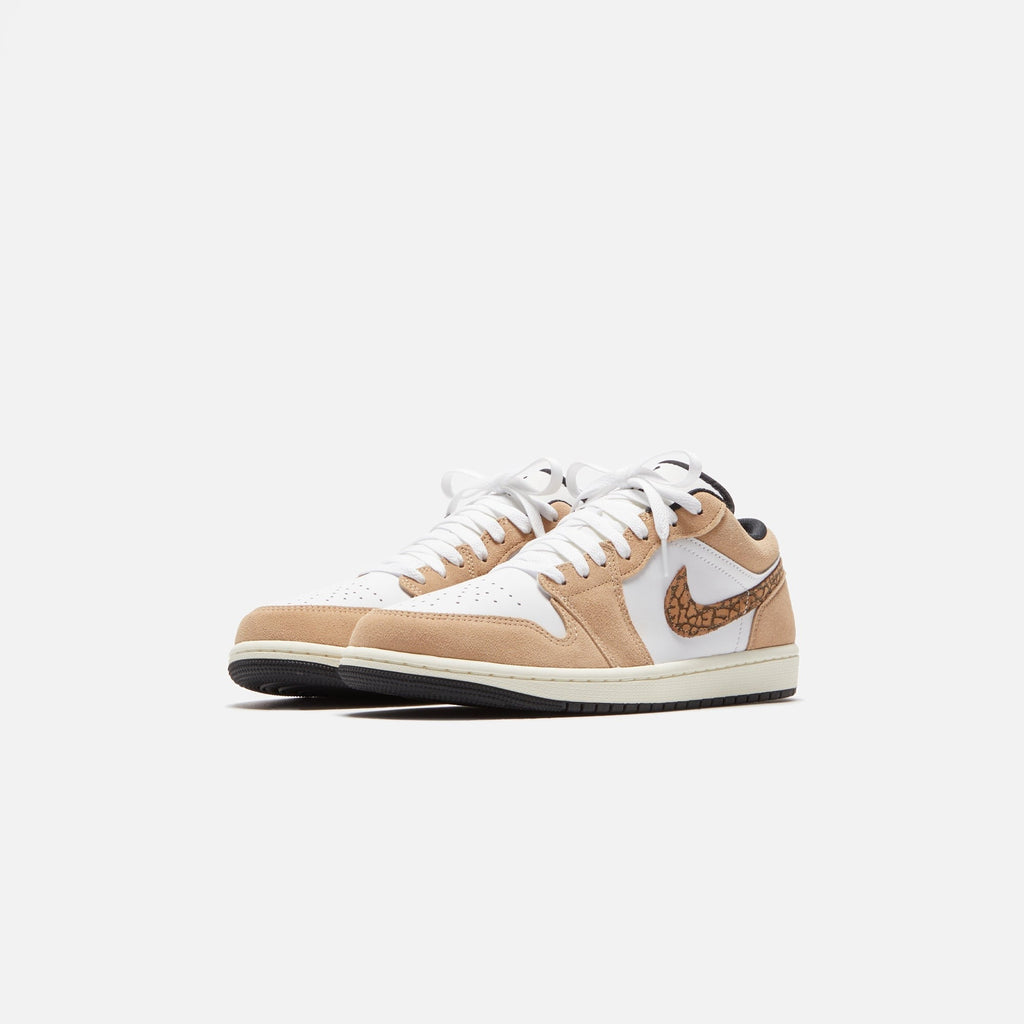 Nike Air Jordan 1 Low SE - Hemp / Metallic Gold / White / Light British Tan