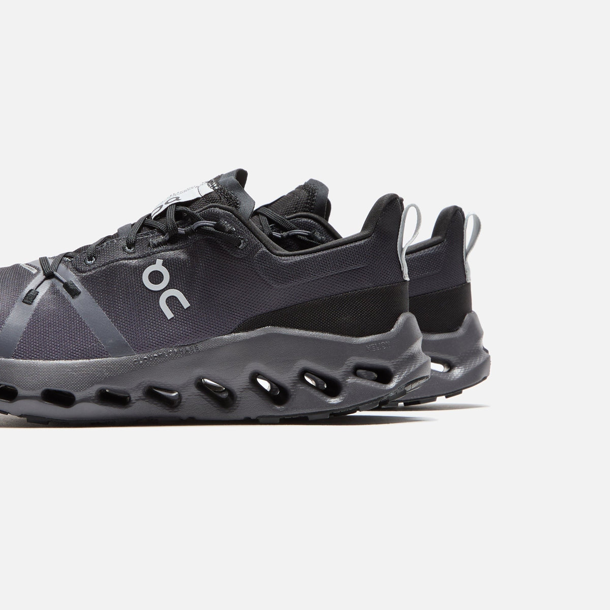 (RTV) On Running Cloudsurfer Trail - Black / Eclipse