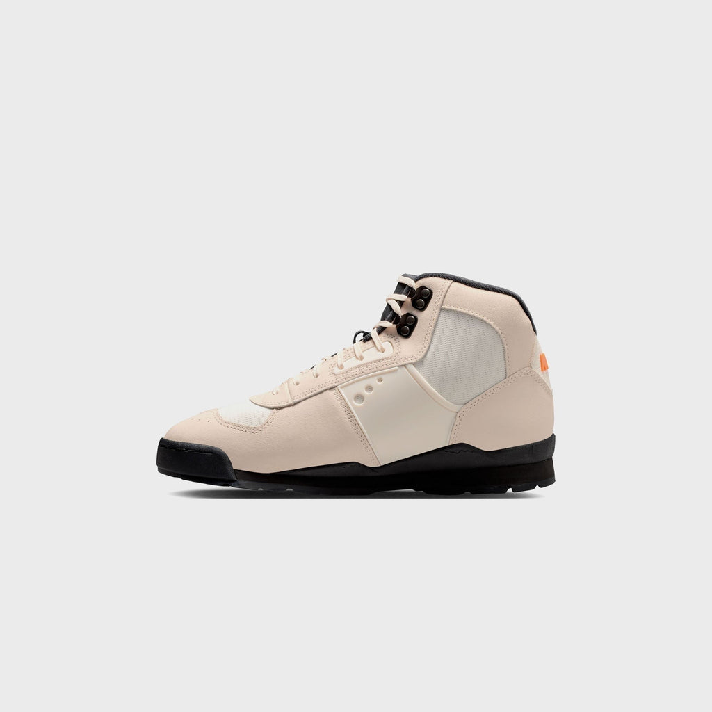 Nike Baltoro - Chalk / Safety Orange