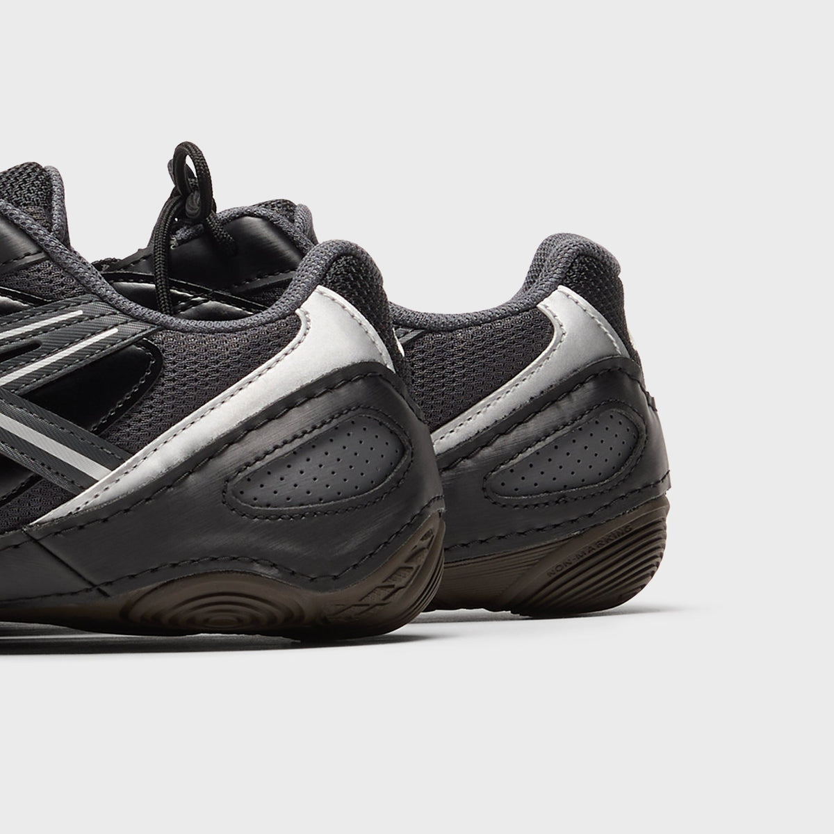 ASICS Hypersync - Graphite Grey / Black