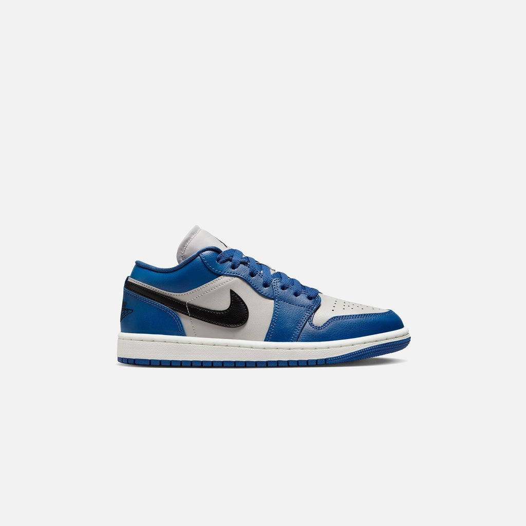 Nike WMNS Air Jordan 1 Low - French Blue / Black College Grey / Sail / Black