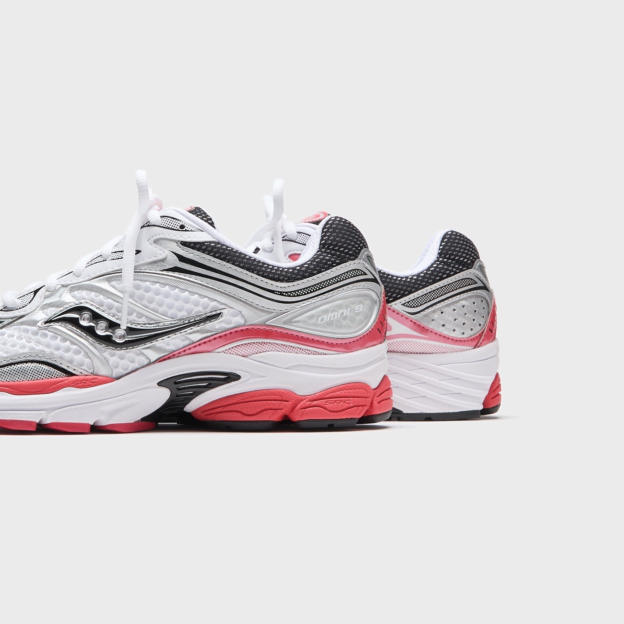 Saucony ProGrid Omni 9 - White / Red