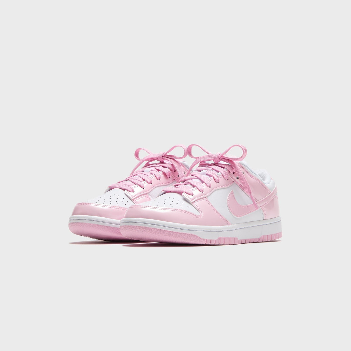Nike WMNS Dunk Low SE - White / Metallic Silver / Pink Rise