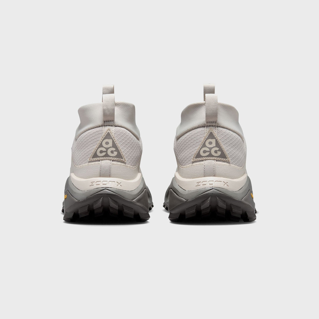 Nike ACG Zegama Hike - Cream II / Light Orewood Brown / Cave Stone