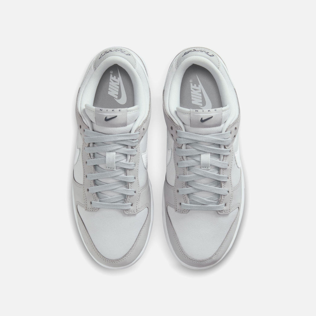 Nike WMNS Dunk Low Retro - Light Smoke Grey / White / Photon Dust