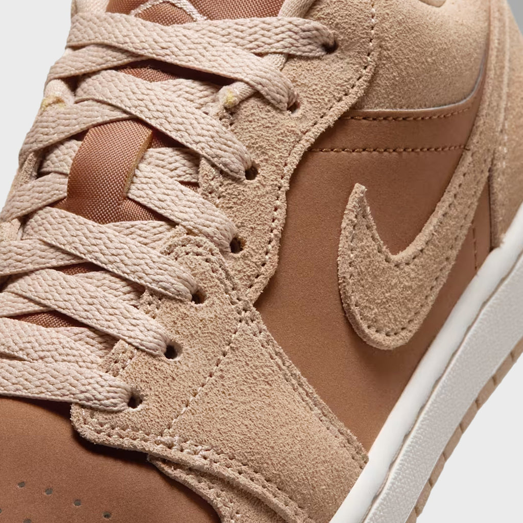 Jordan WMNS Air Jordan 1 Low - Legend Medium Brown / Chalk / Light British Tan