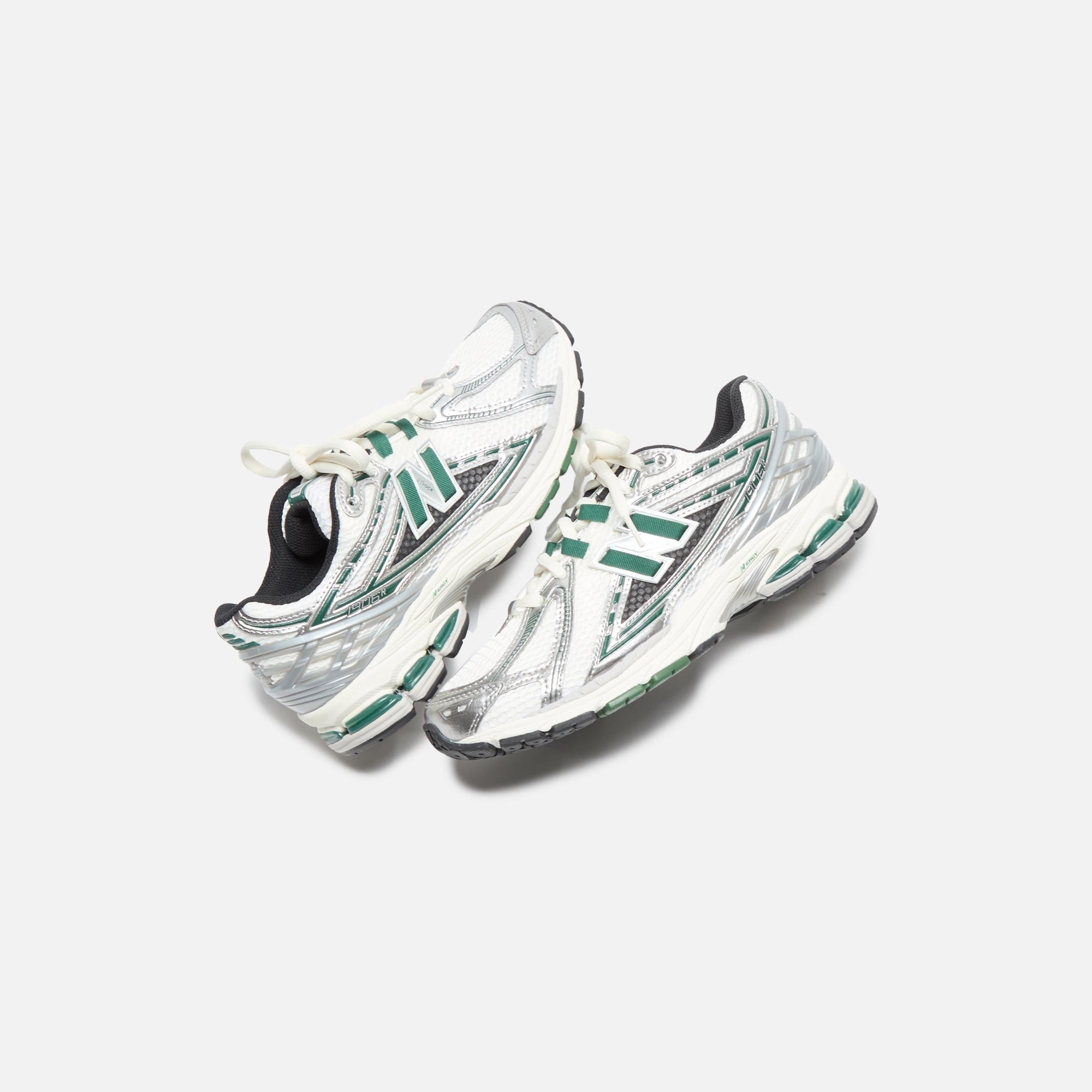 (RTV) New Balance 1906R - Silver Metallic / Nightwatch Green