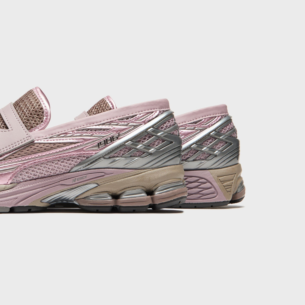 New Balance 1906 Loafer - Pink / Metallic Silver