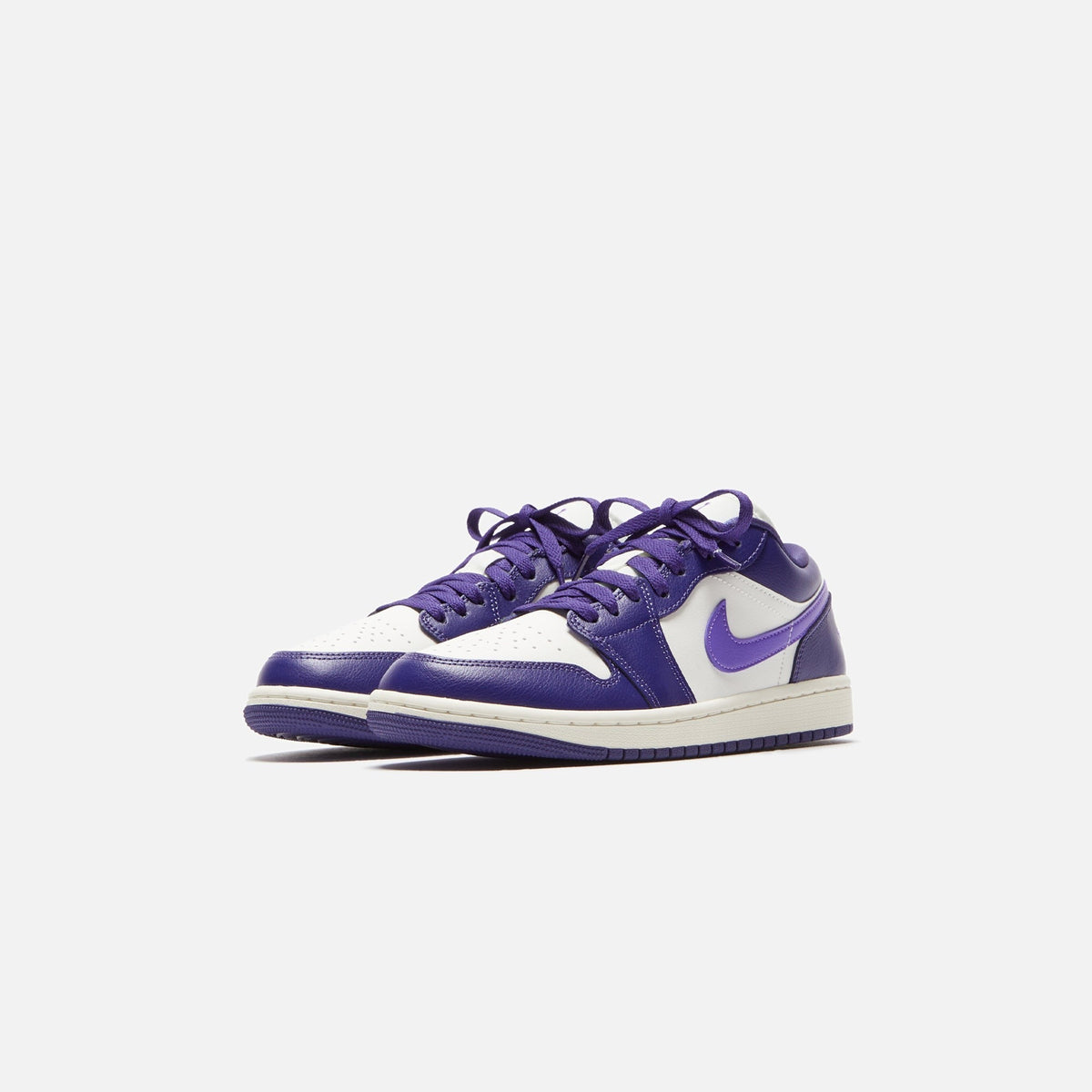Nike WMNS Air Jordan 1 Low - Sky J Purple / White / Sky J Light Purple